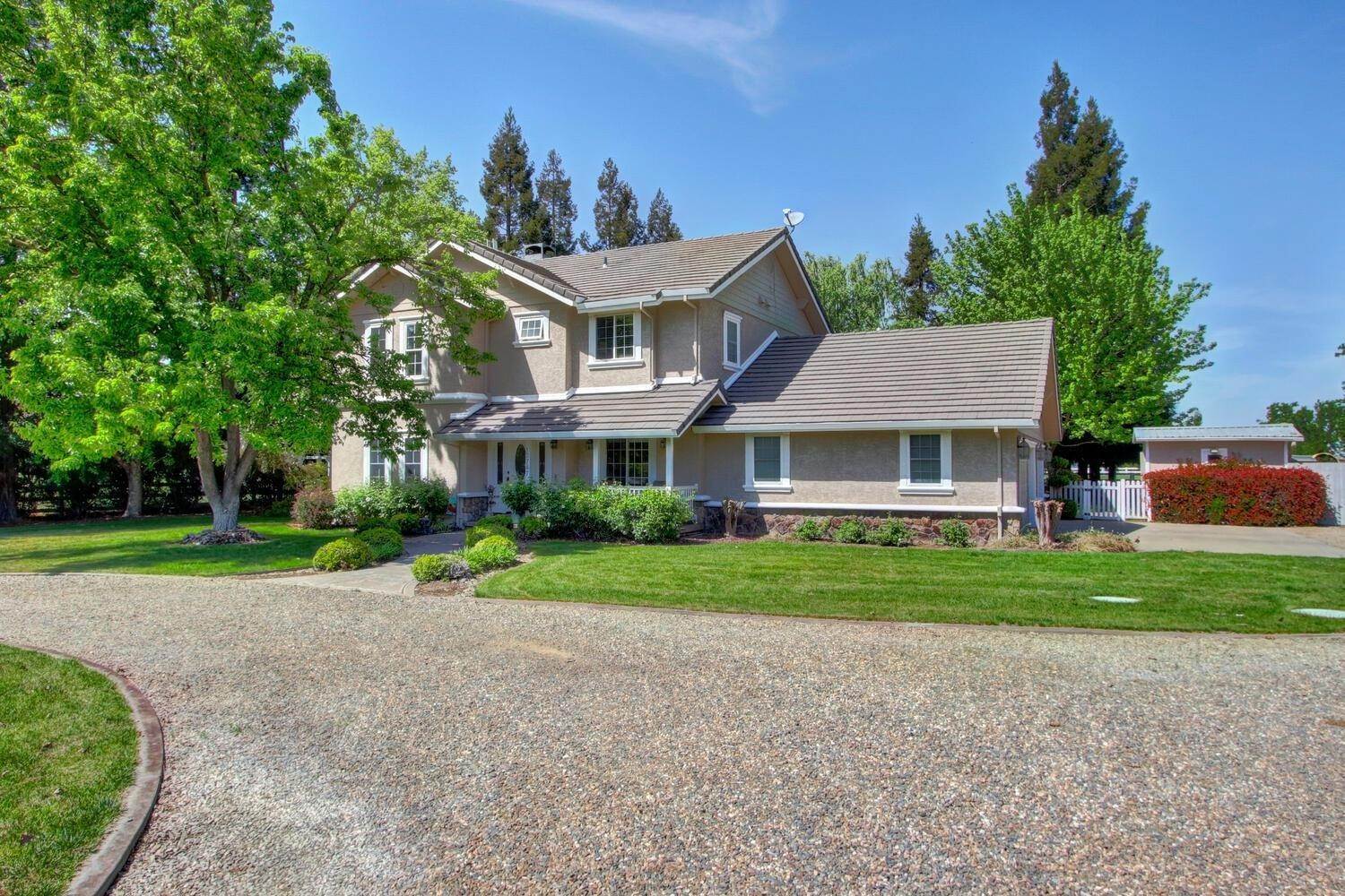 Single Family Homes 为 销售 在 13747 Christensen Road Galt, 加利福尼亚州 95632 美国