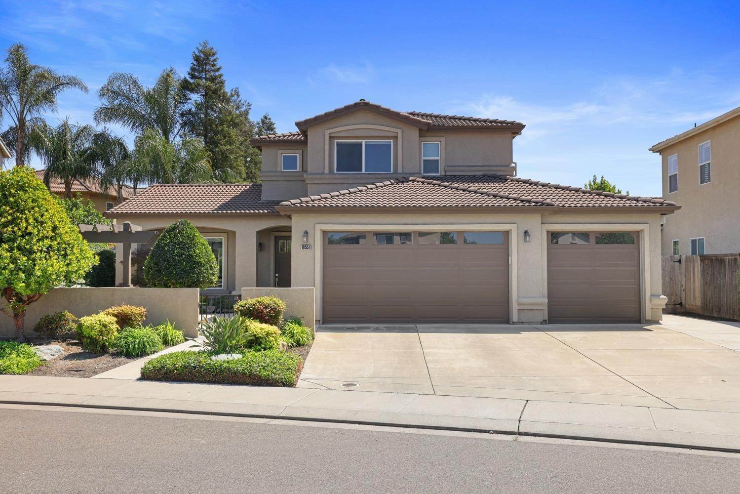 Single Family Homes 为 销售 在 19551 Portofino Court Hilmar, 加利福尼亚州 95324 美国