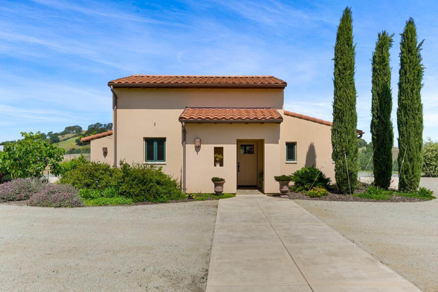 46. Single Family Homes for Active at 11011 Vintage Road Ione, California 95640 United States
