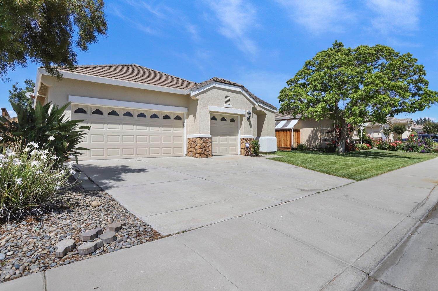 2. Single Family Homes for Active at 2139 Yellowstone Avenue Tracy, California 95377 United States