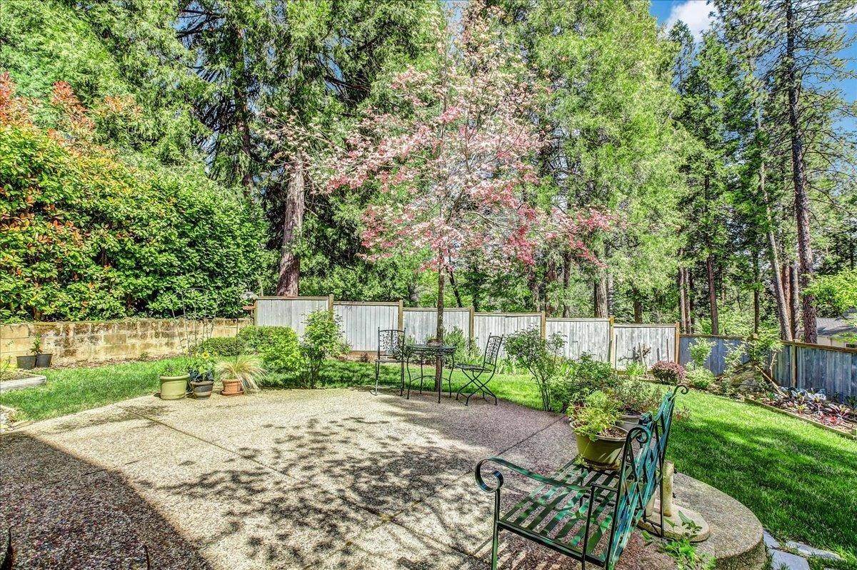 50. Single Family Homes for Active at 110 Great Oak Court Nevada City, California 95959 United States