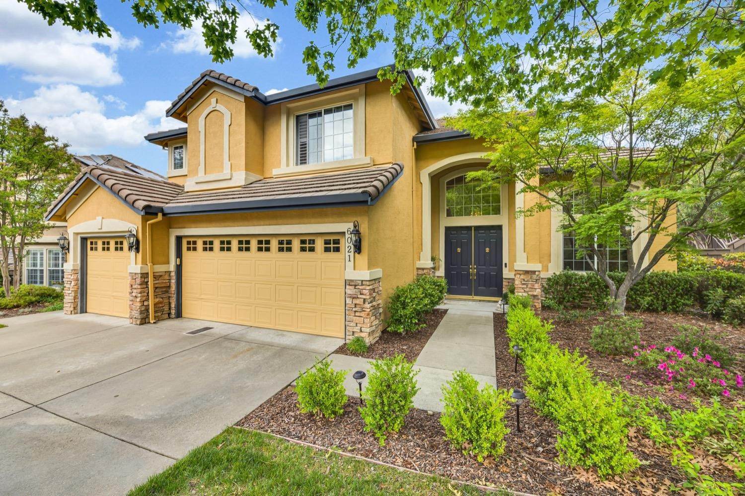 7. Single Family Homes for Active at 6021 Ladero Way El Dorado Hills, California 95762 United States