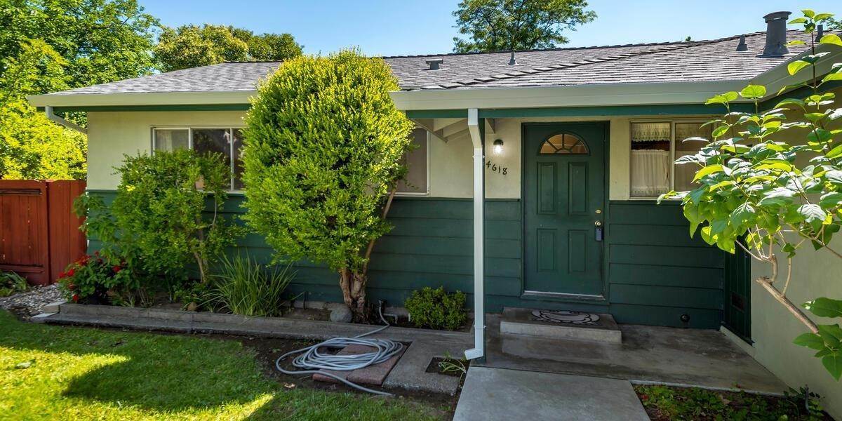 6. Single Family Homes for Active at 4618 Solano Way Fair Oaks, California 95628 United States