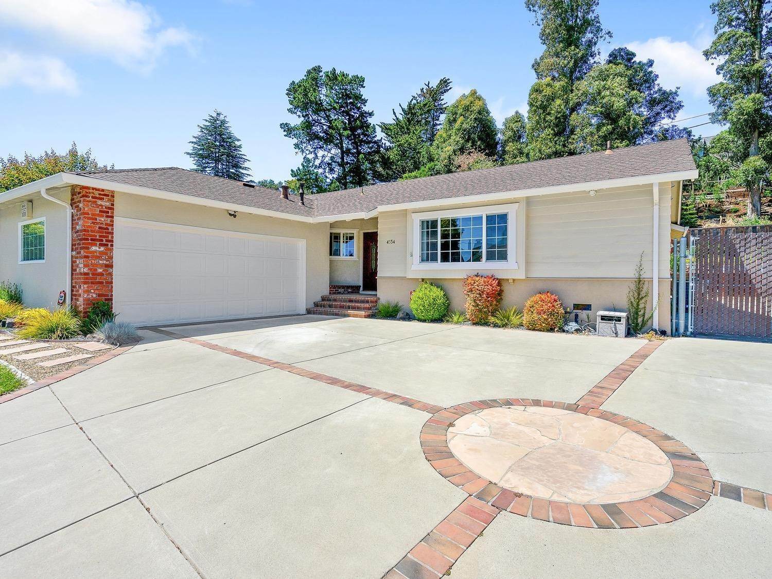 3. Single Family Homes for Active at 4534 Fieldcrest Drive El Sobrante, California 94803 United States