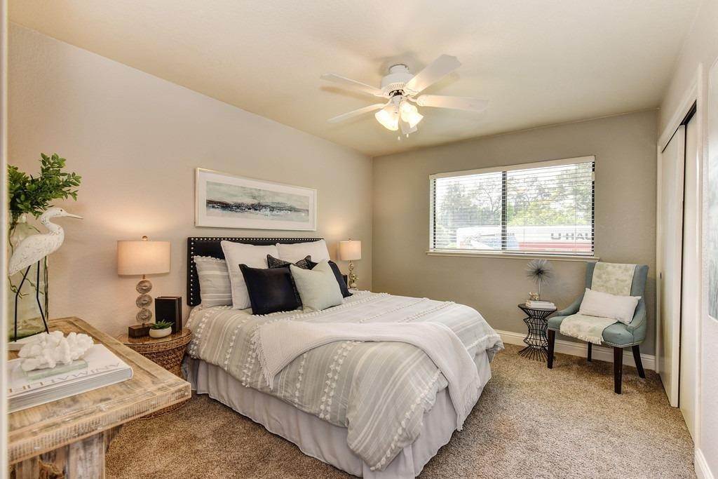 32. Single Family Homes for Active at 6248 Almond Avenue Orangevale, California 95662 United States
