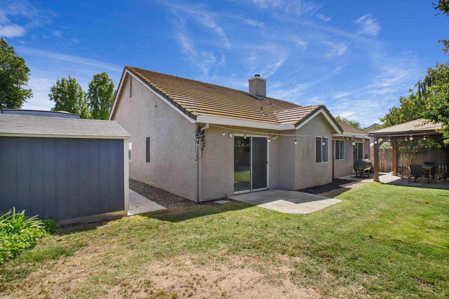 39. Single Family Homes for Active at 2336 Mission Street Escalon, California 95320 United States