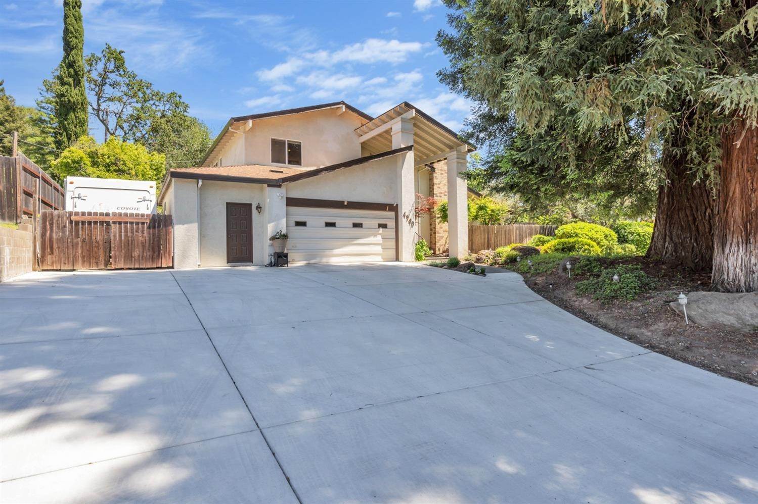 6. Single Family Homes for Active at 4940 Tommar Drive Fair Oaks, California 95628 United States
