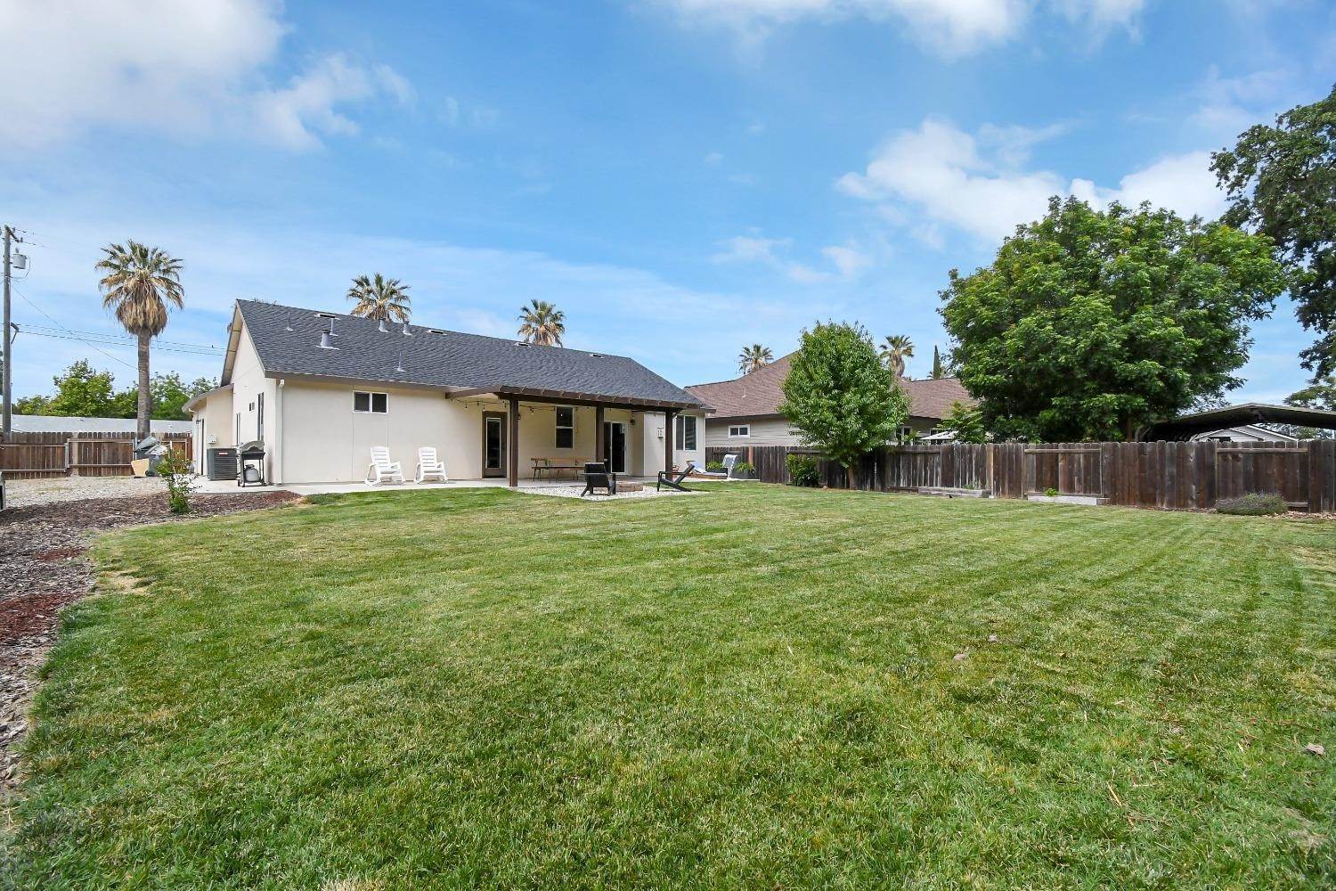41. Single Family Homes for Active at 2071 Palm Street Sutter, California 95982 United States