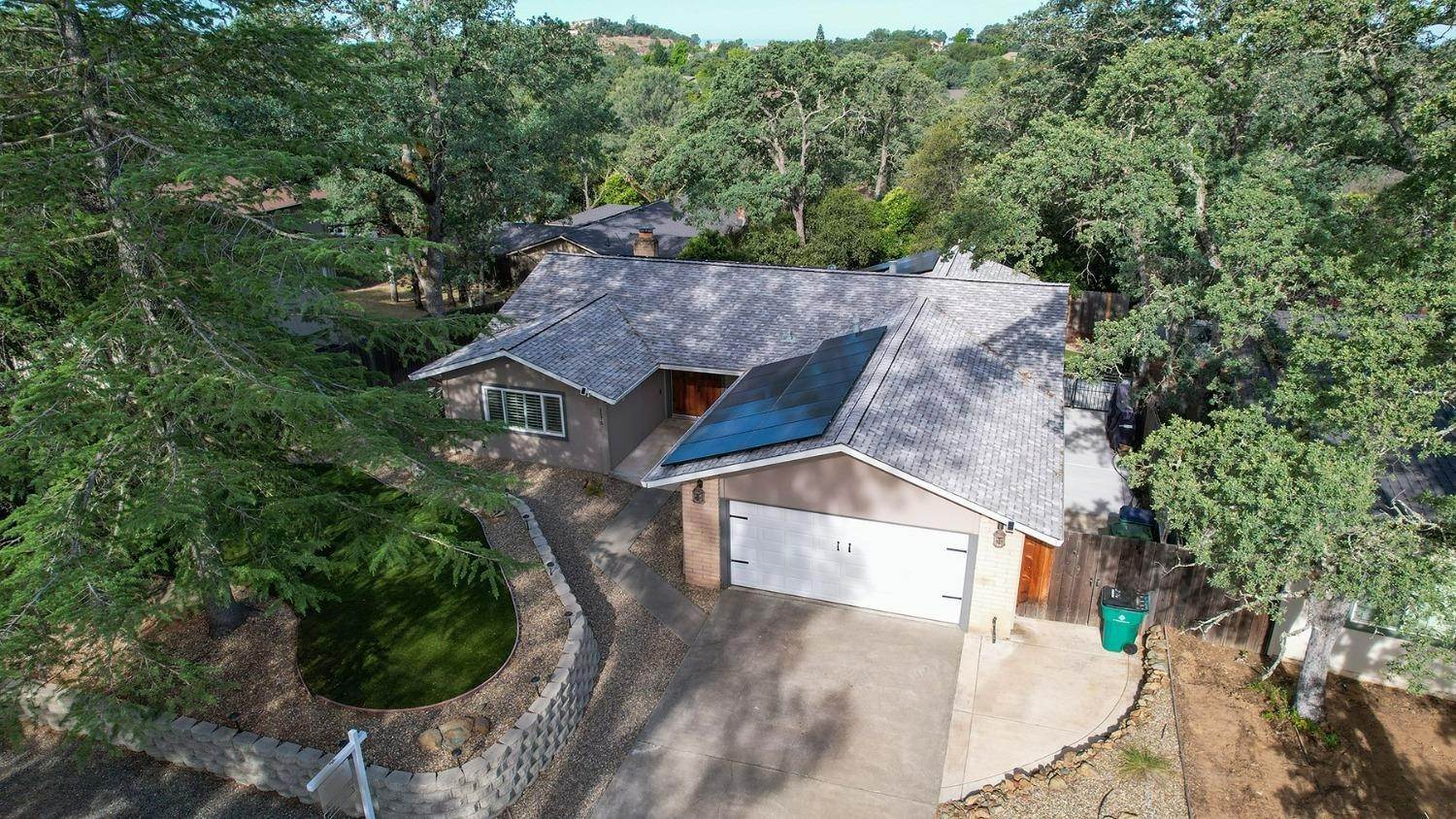42. Single Family Homes for Active at 2576 Willowdale Drive El Dorado Hills, California 95762 United States