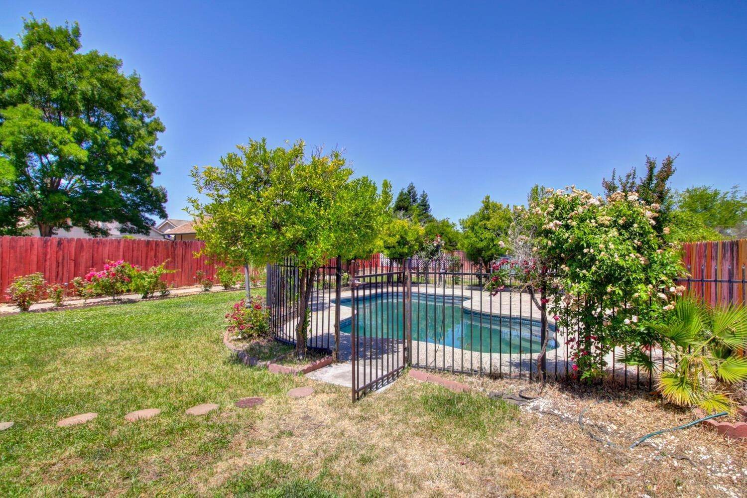 35. Single Family Homes for Active at 8553 Charente Way Elk Grove, California 95758 United States