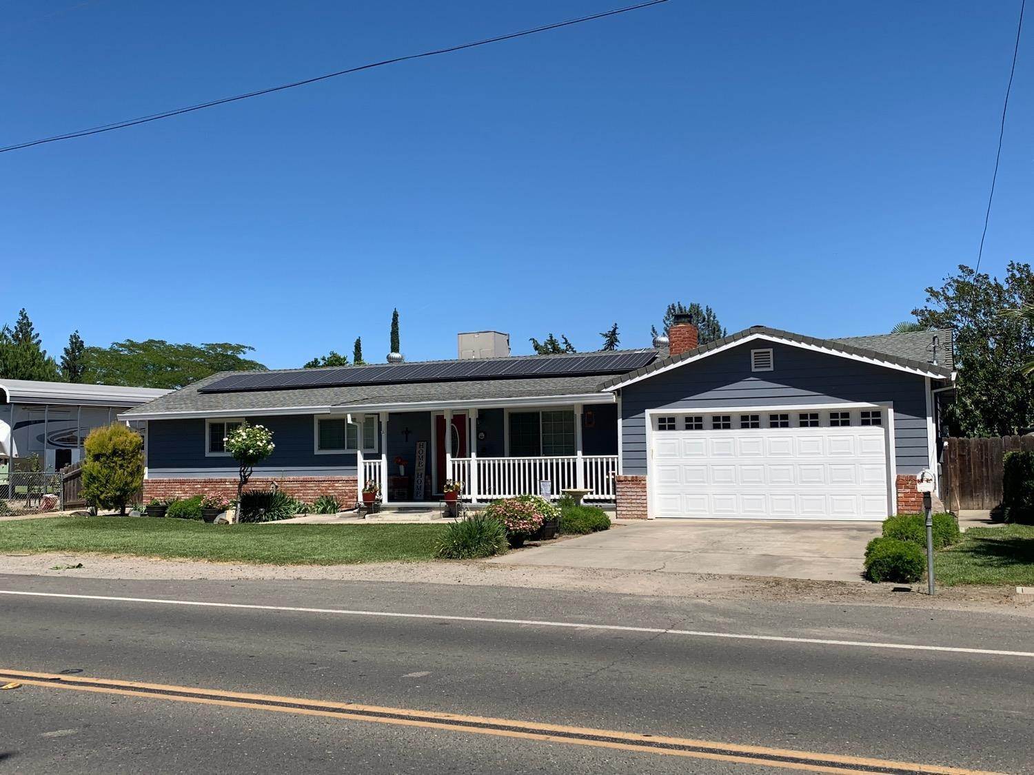Single Family Homes 为 销售 在 2257 Acacia Avenue Sutter, 加利福尼亚州 95982 美国