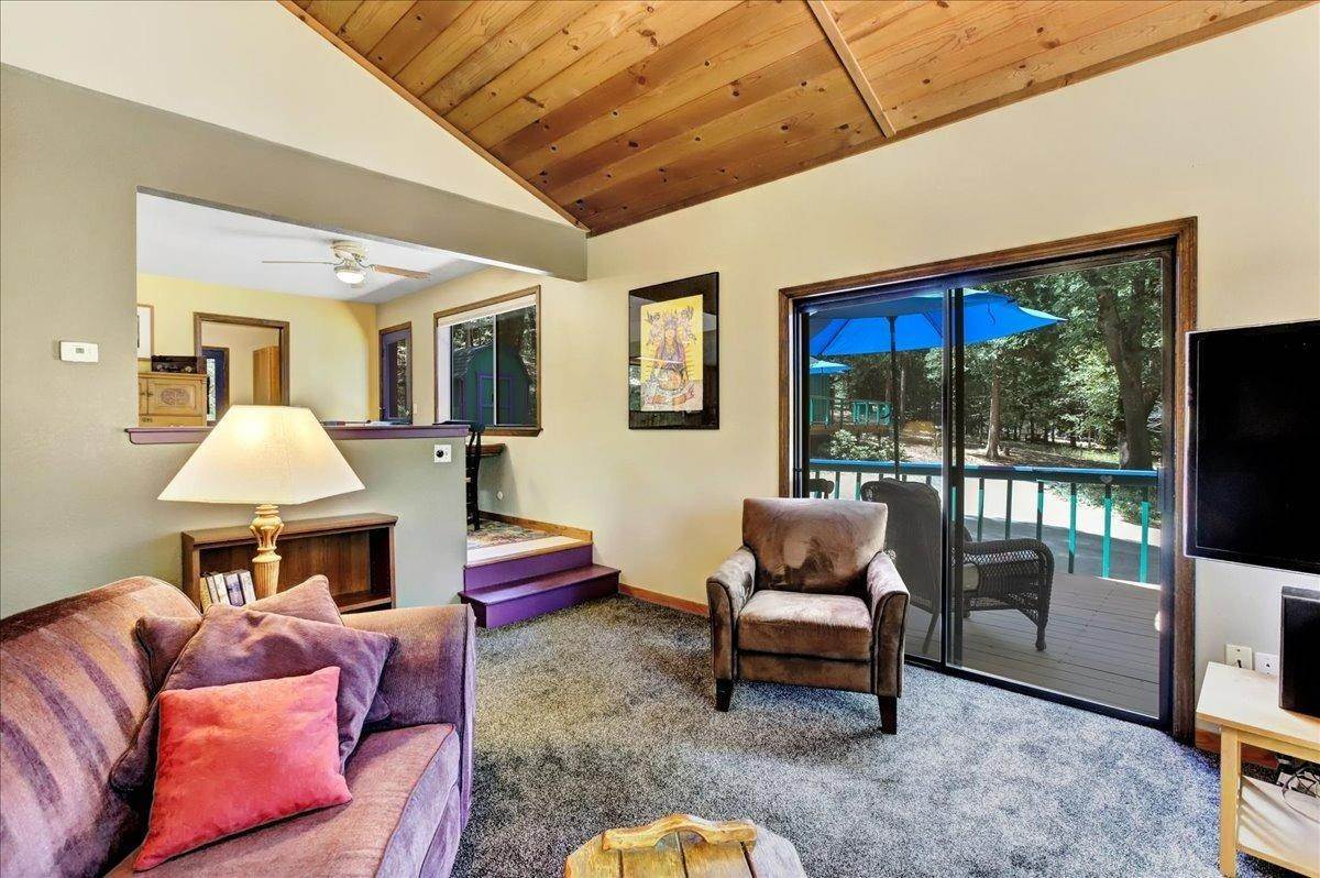 18. Single Family Homes for Active at 14094 Tahoe View Drive Grass Valley, California 95945 United States