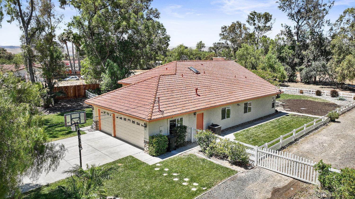 5. Single Family Homes for Active at 23143 Grunauer Road Tracy, California 95304 United States