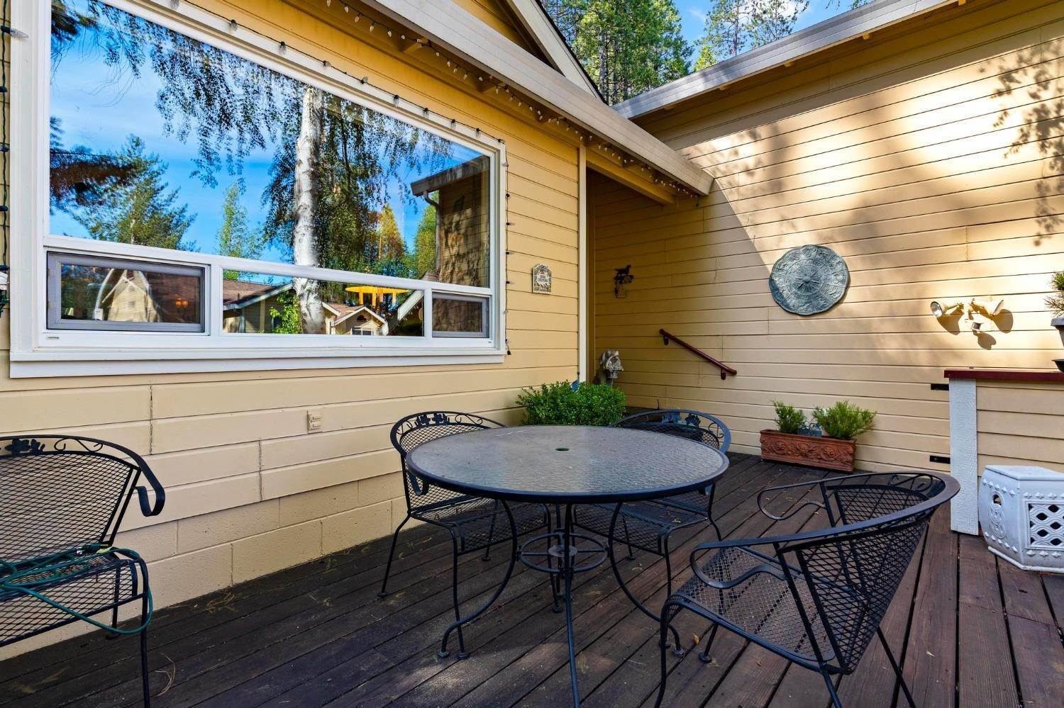 4. Townhouse for Active at 328 Bridge Way Nevada City, California 95959 United States
