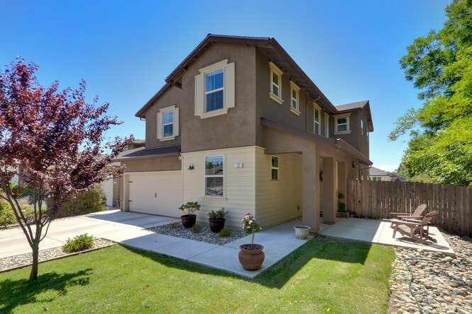 3. Single Family Homes for Active at 22 Apprentice Court Sacramento, California 95817 United States