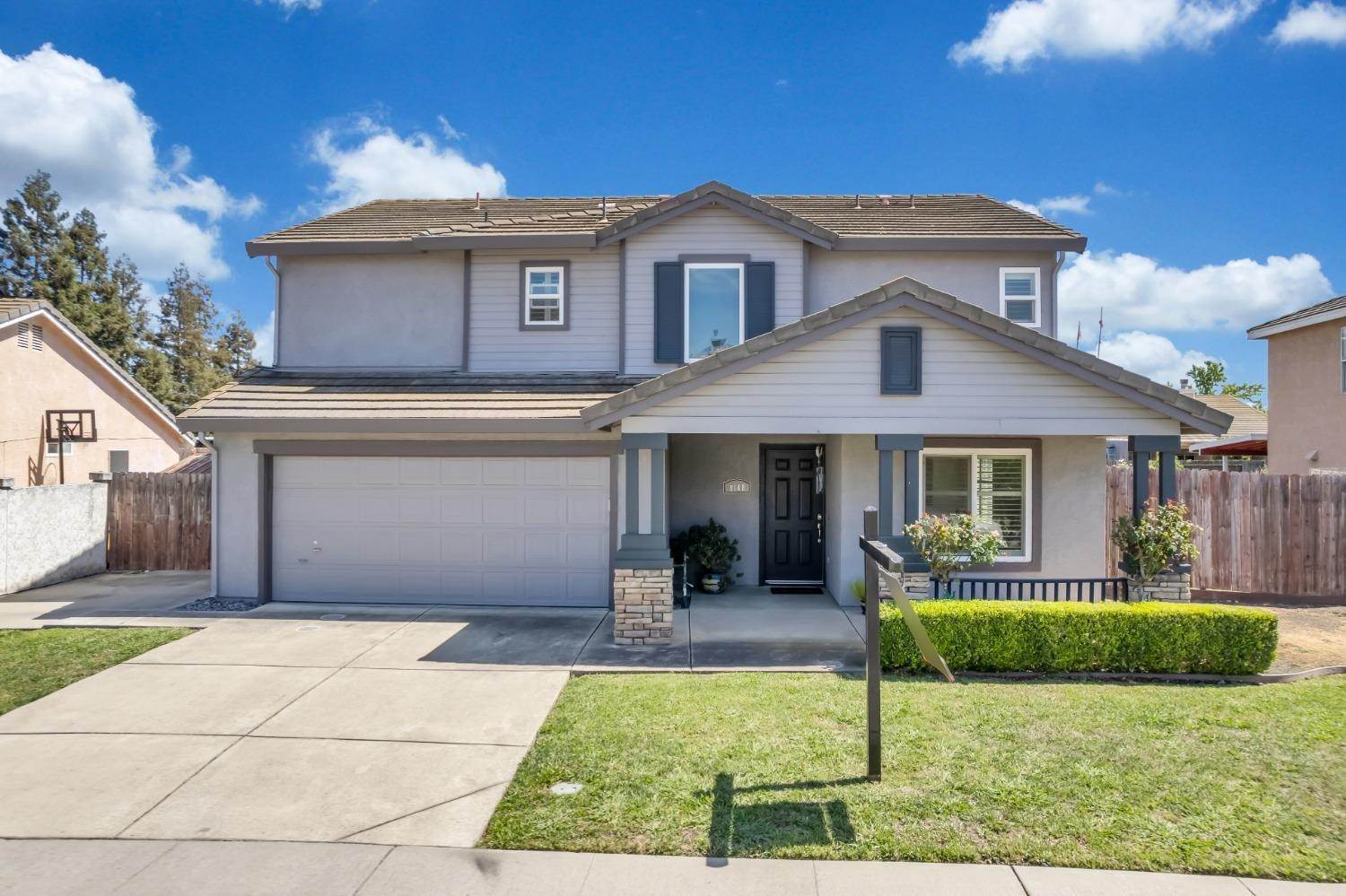 5. Single Family Homes for Active at 8148 Apple Brook Way Elk Grove, California 95624 United States