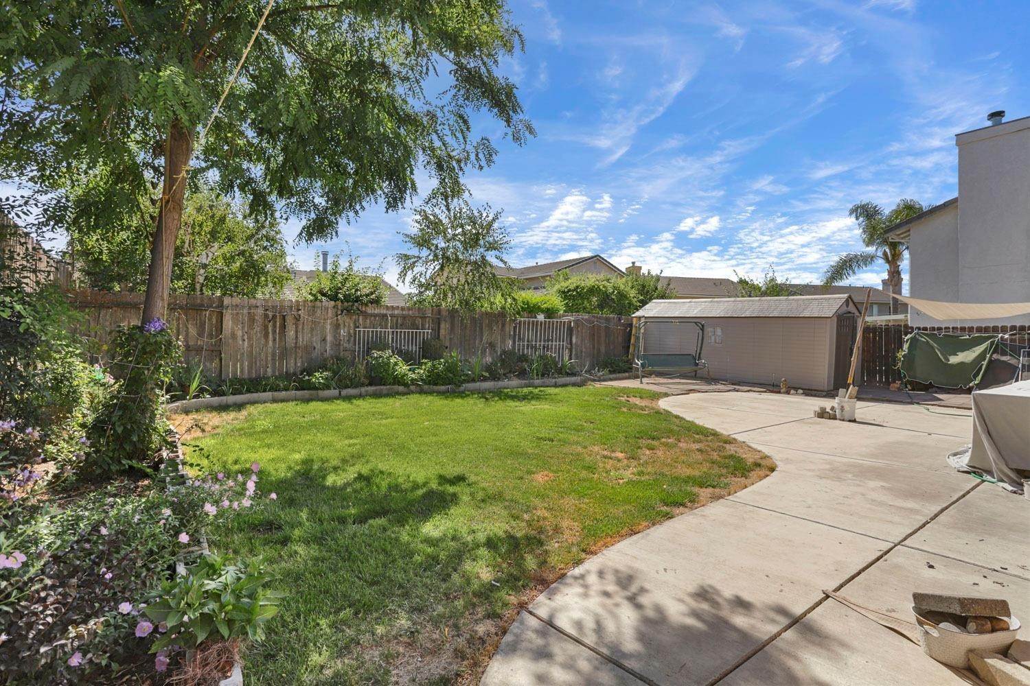 28. Single Family Homes for Active at 243 Lauriana Lane Tracy, California 95376 United States