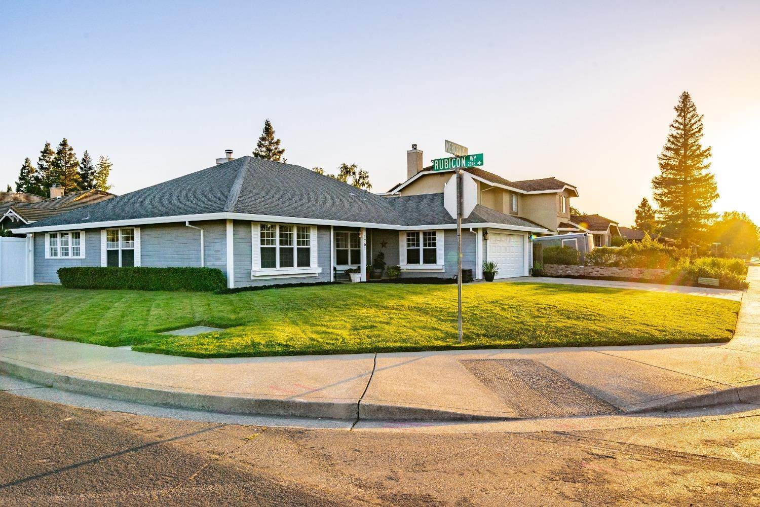25. Single Family Homes for Active at 1701 Merced Way West Sacramento, California 95691 United States
