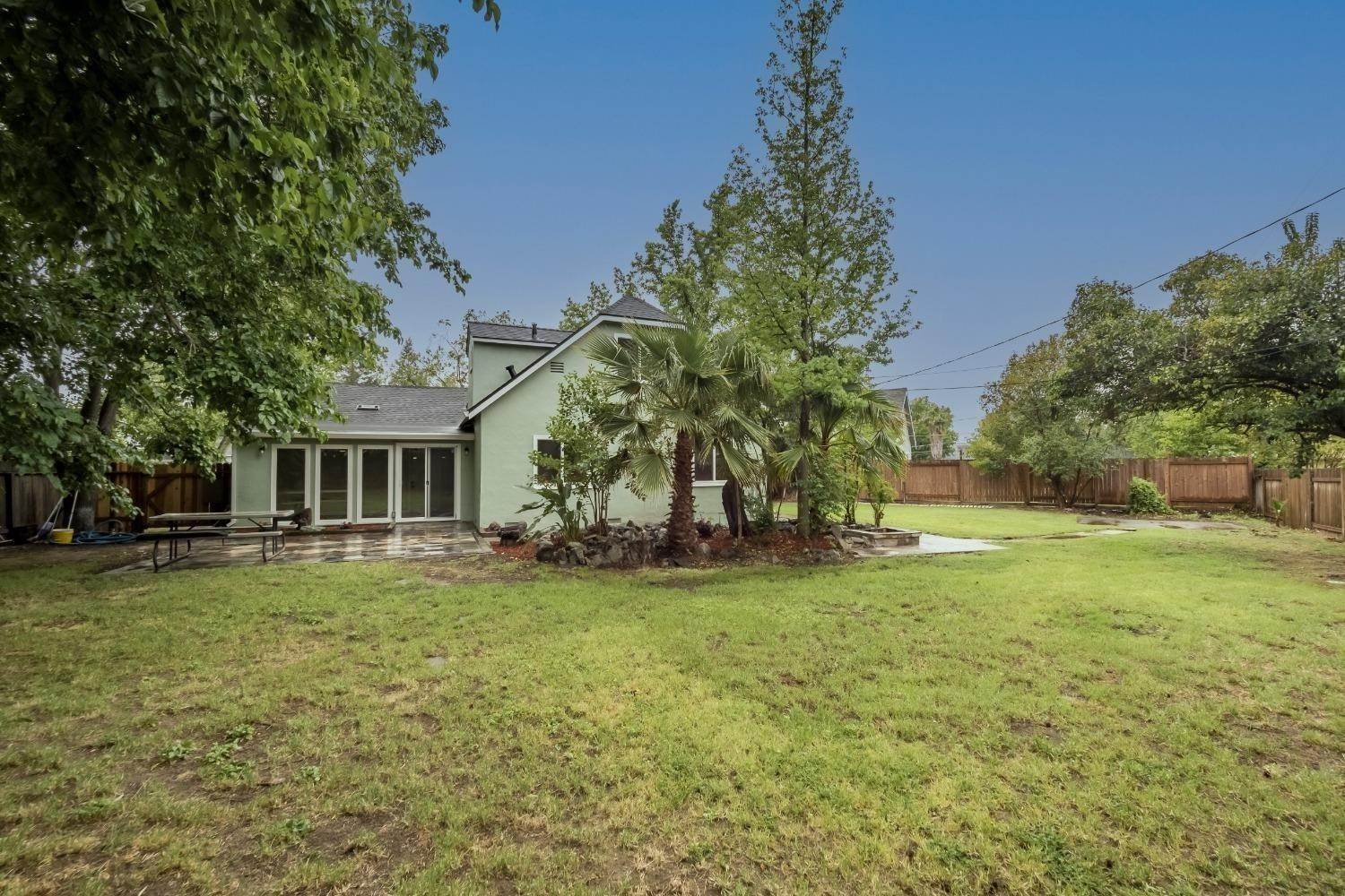 2. Single Family Homes for Active at 1917 Sussex Court Sacramento, California 95815 United States