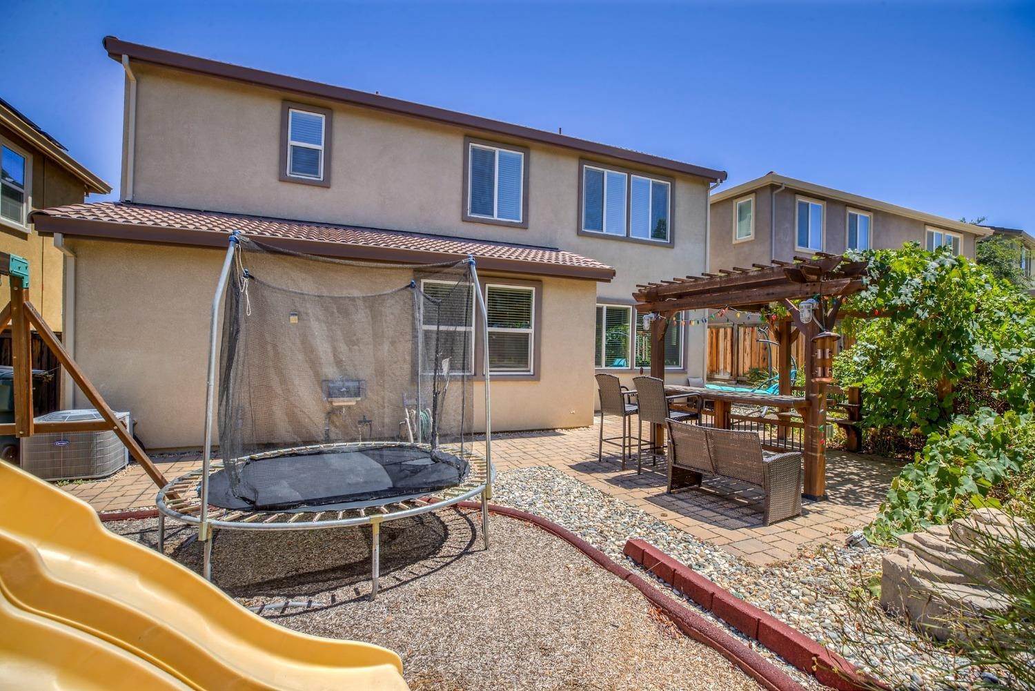 23. Single Family Homes for Active at 6386 Sporran Court Rocklin, California 95765 United States