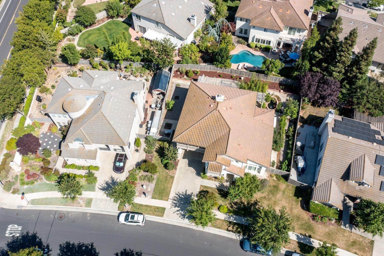 43. Single Family Homes for Active at 9800 Club Park Drive Elk Grove, California 95757 United States