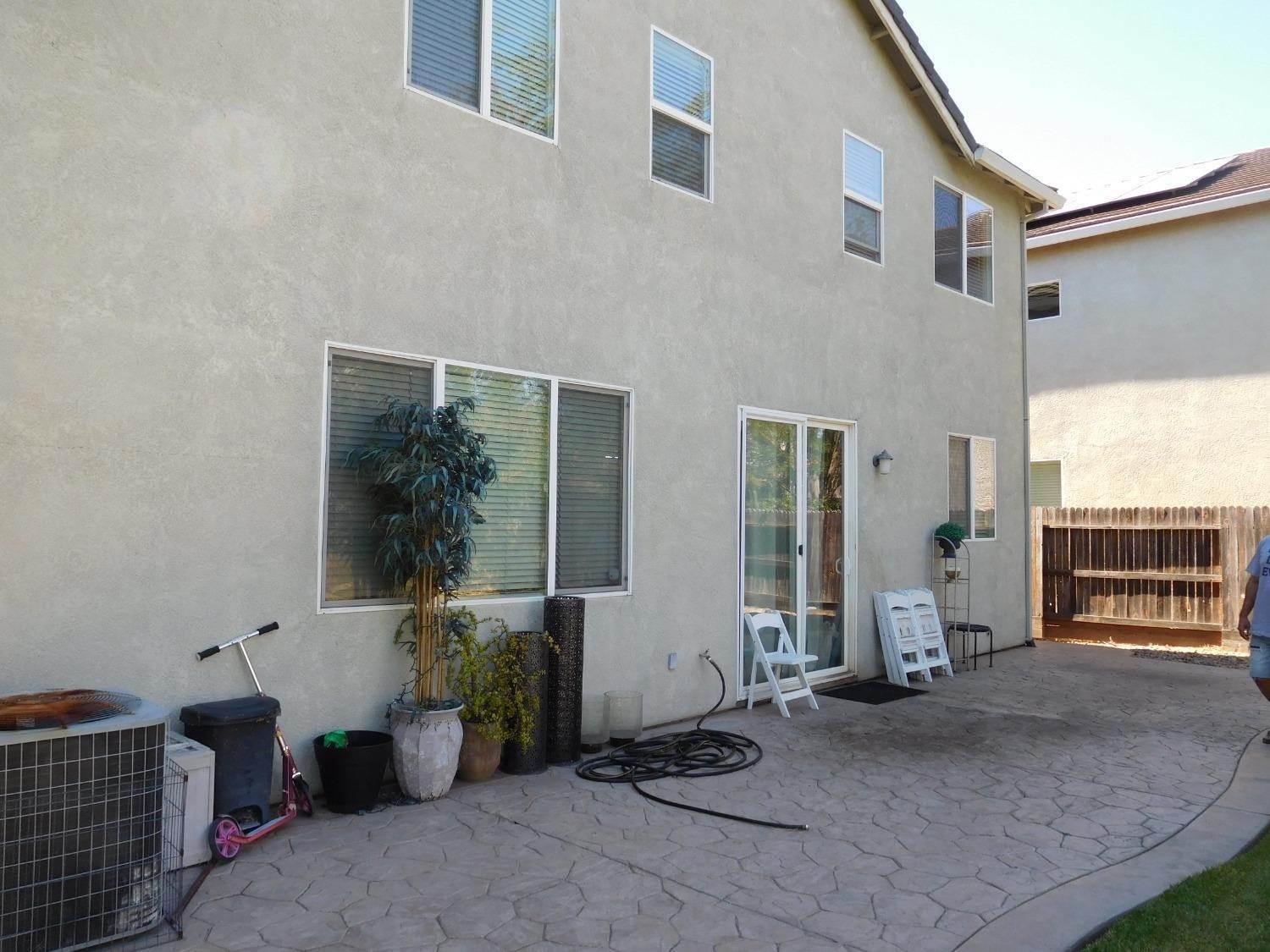49. Single Family Homes for Active at 10152 Tank House Stockton, California 95209 United States