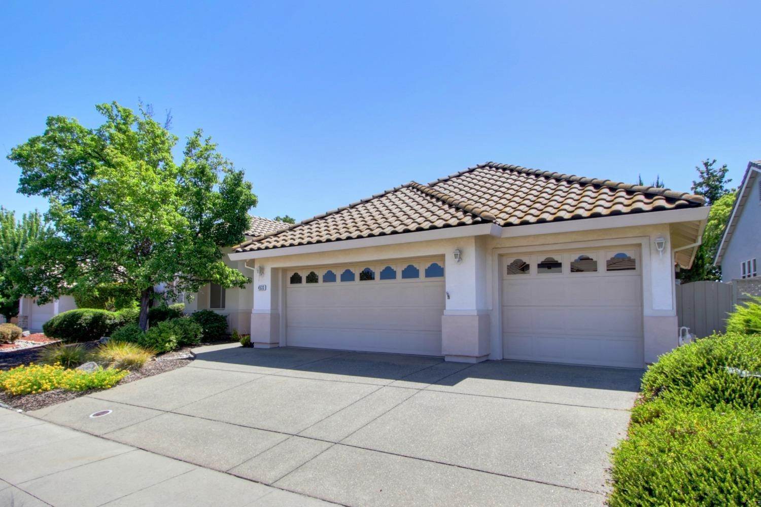 38. Single Family Homes for Active at 4533 Coach Lamp Lane Roseville, California 95747 United States