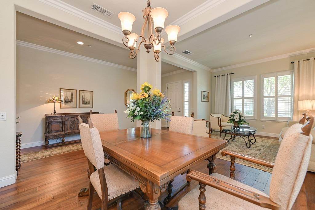 13. Single Family Homes for Active at 2033 Ashbury Lane Roseville, California 95747 United States