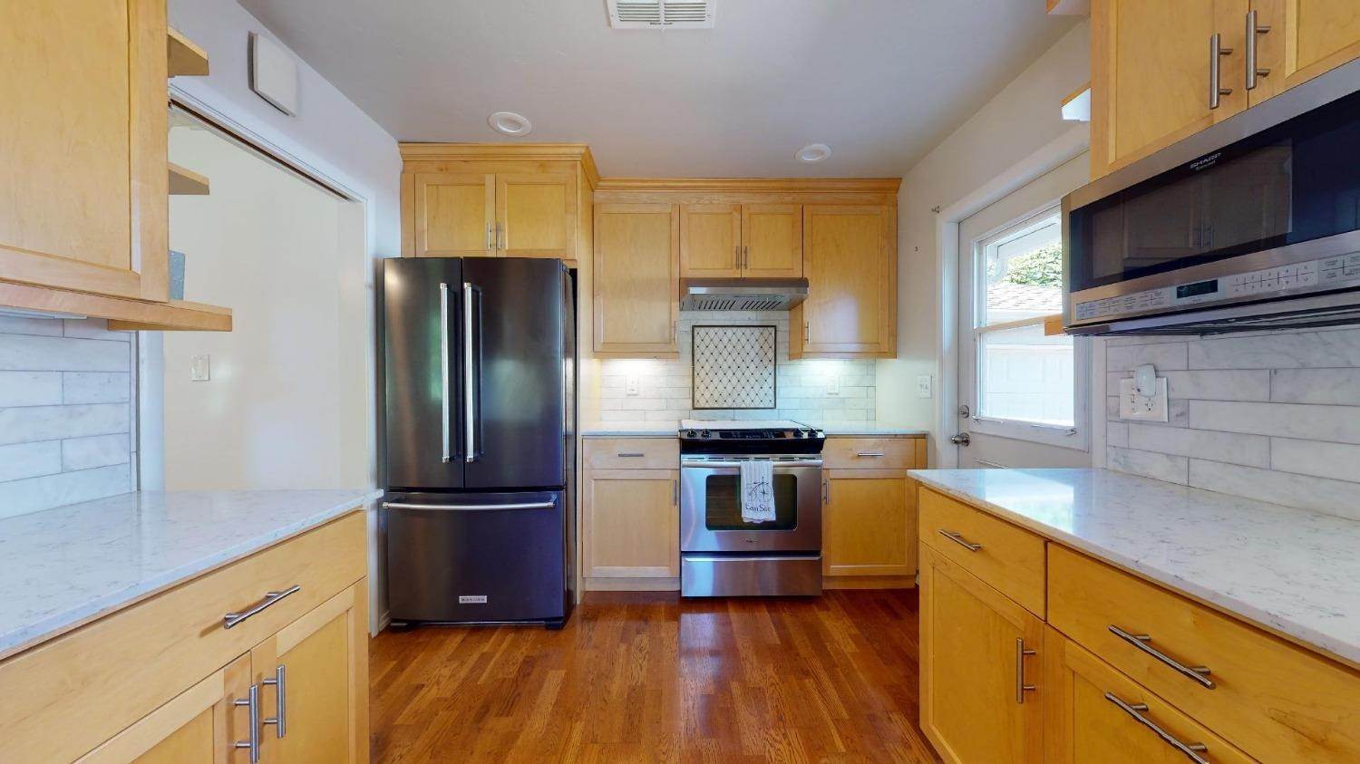 11. Single Family Homes for Active at 5304 Camellia Avenue Sacramento, California 95819 United States