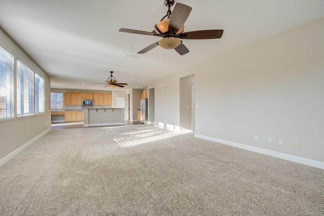 6. Single Family Homes for Active at 3604 Indian Clover Street Plumas Lake, California 95961 United States