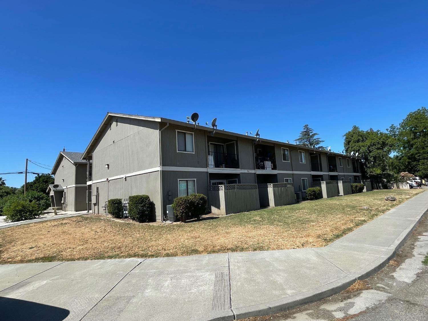 Single Family Homes for Active at 16816 Antelope Street Esparto, California 95627 United States