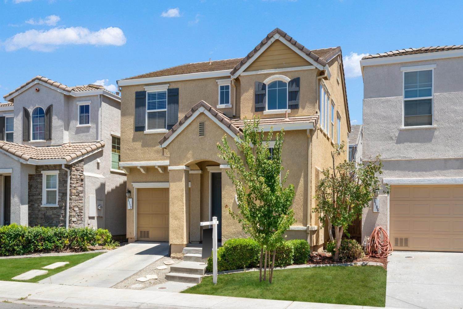 6. Single Family Homes for Active at 3112 Buchman Street Sacramento, California 95833 United States