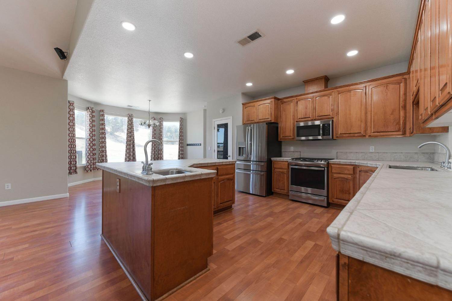 23. Single Family Homes for Active at 2226 Grapevine Gulch Road Ione, California 95640 United States