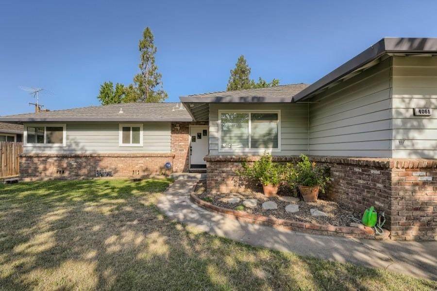 4. Single Family Homes for Active at 4061 Esperanza Drive Sacramento, California 95864 United States