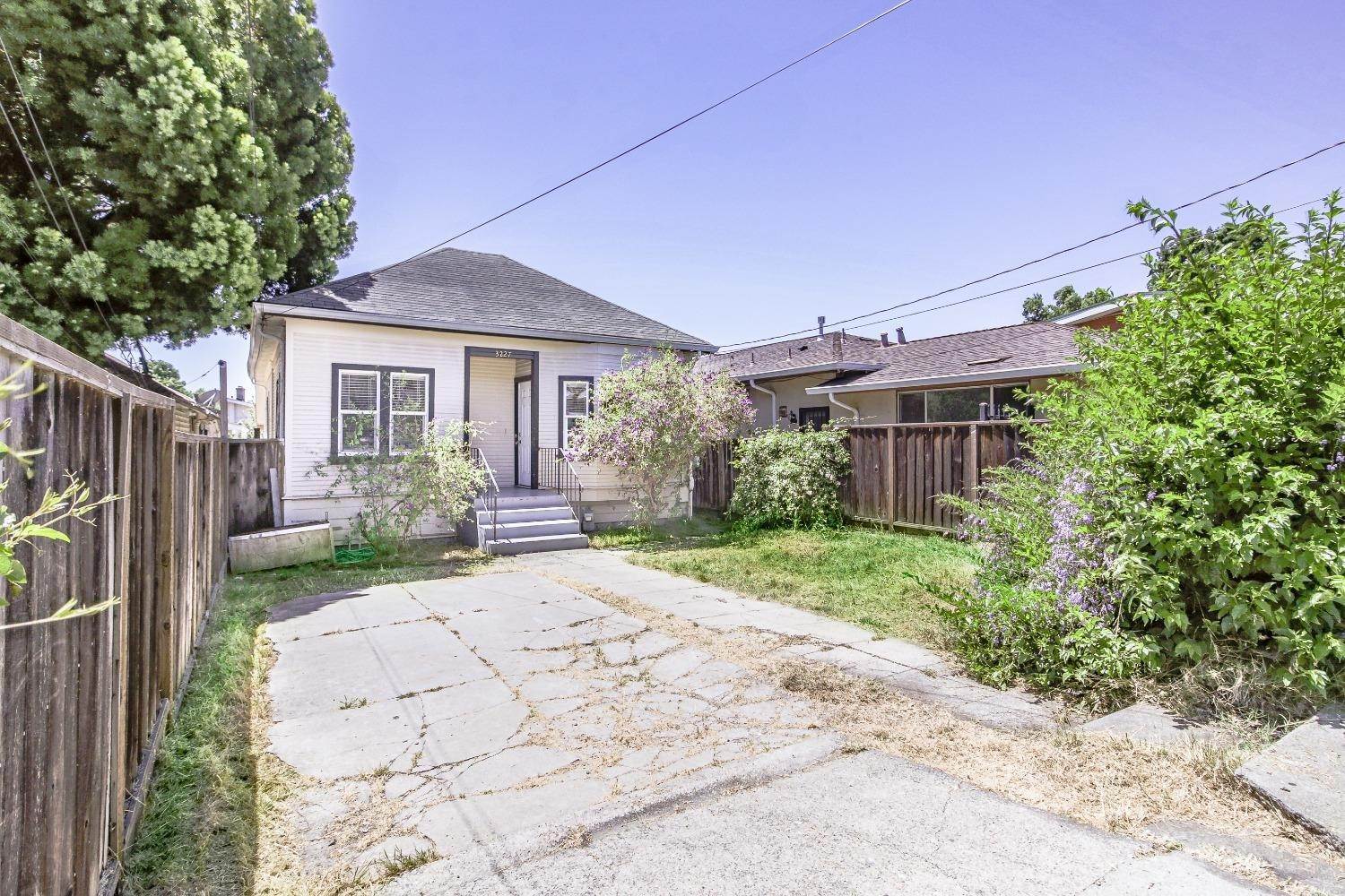 2. Single Family Homes for Active at 3227 Galindo Oakland, California 94601 United States