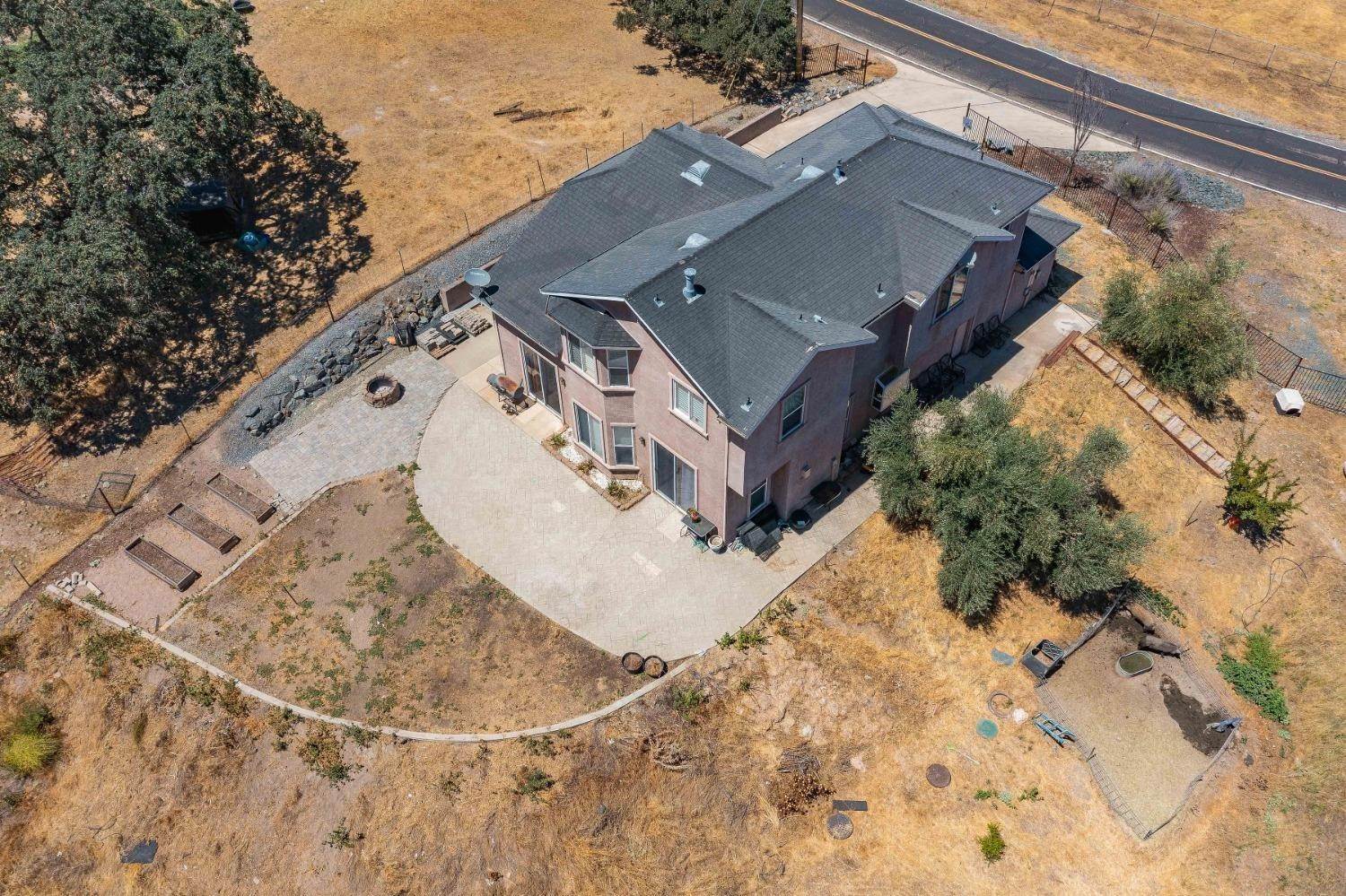 15. Single Family Homes por un Venta en 2130 Grapevine Gulch Ione, California 95640 Estados Unidos