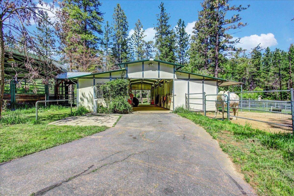 3. Single Family Homes for Active at Address Not Available Grass Valley, California 95945 United States