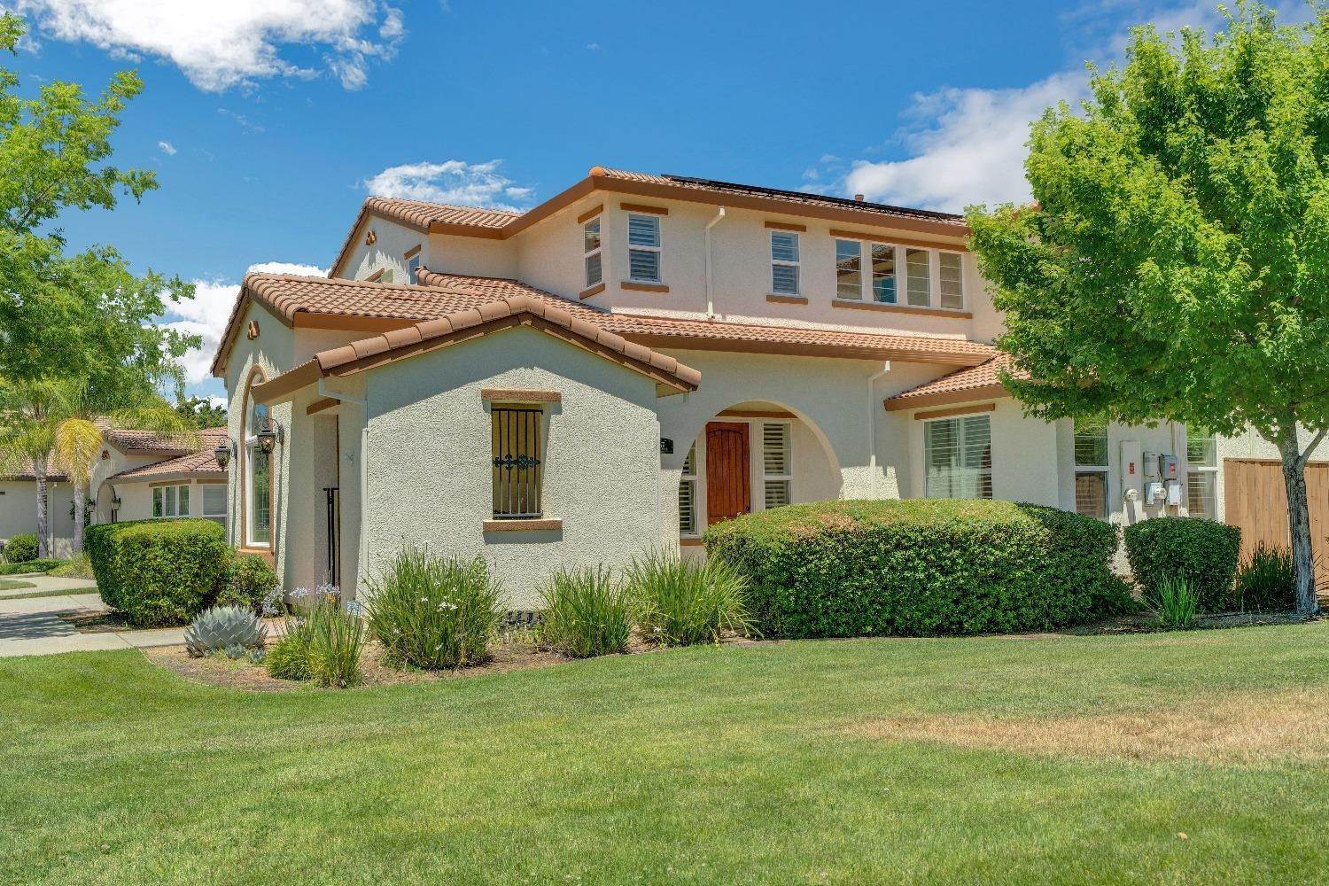 3. Single Family Homes for Active at 3070 Bulrush Street Roseville, California 95747 United States