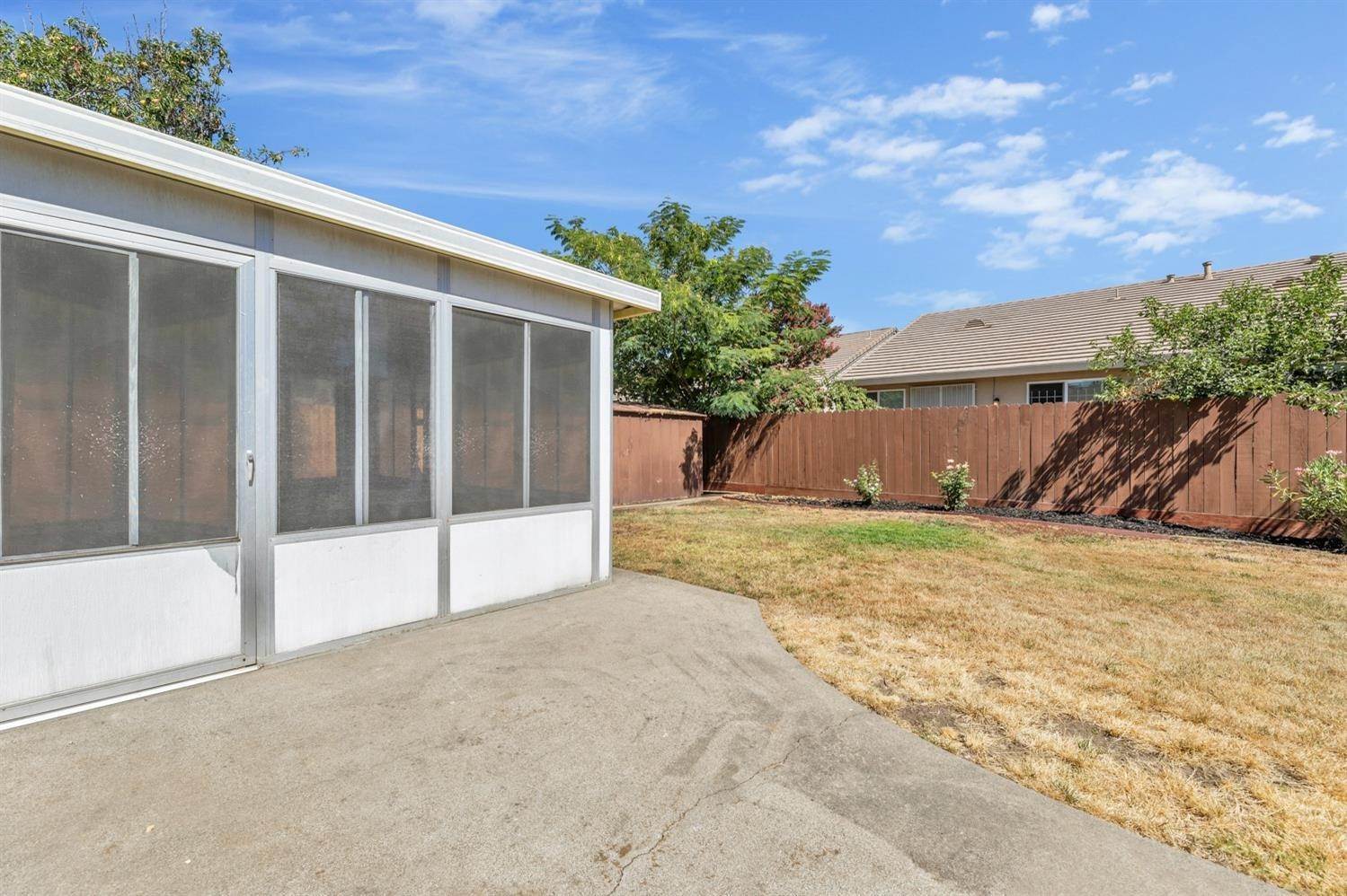 43. Single Family Homes for Active at 3241 Trentwood Way Sacramento, California 95822 United States