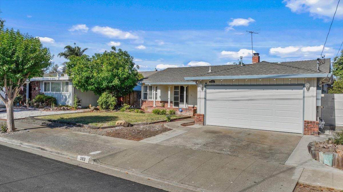 6. Single Family Homes for Active at 382 Saint Andrews Street Hayward, California 94544 United States