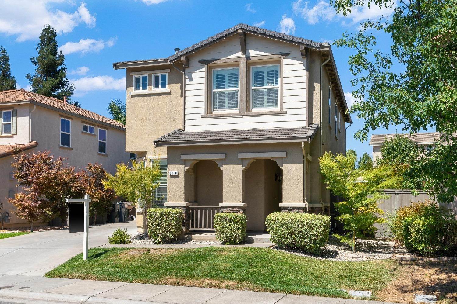 3. Single Family Homes for Active at 2118 Sternwheeler Way Sacramento, California 95833 United States