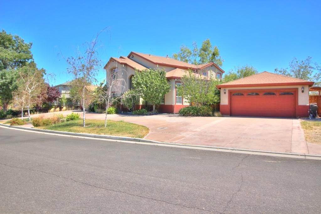 4. Single Family Homes for Active at 7636 Zilli Drive Tracy, California 95304 United States