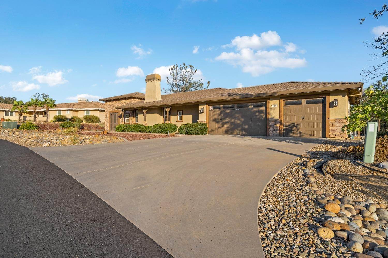 6. Single Family Homes for Active at 132 Havasu Place Copperopolis, California 95228 United States