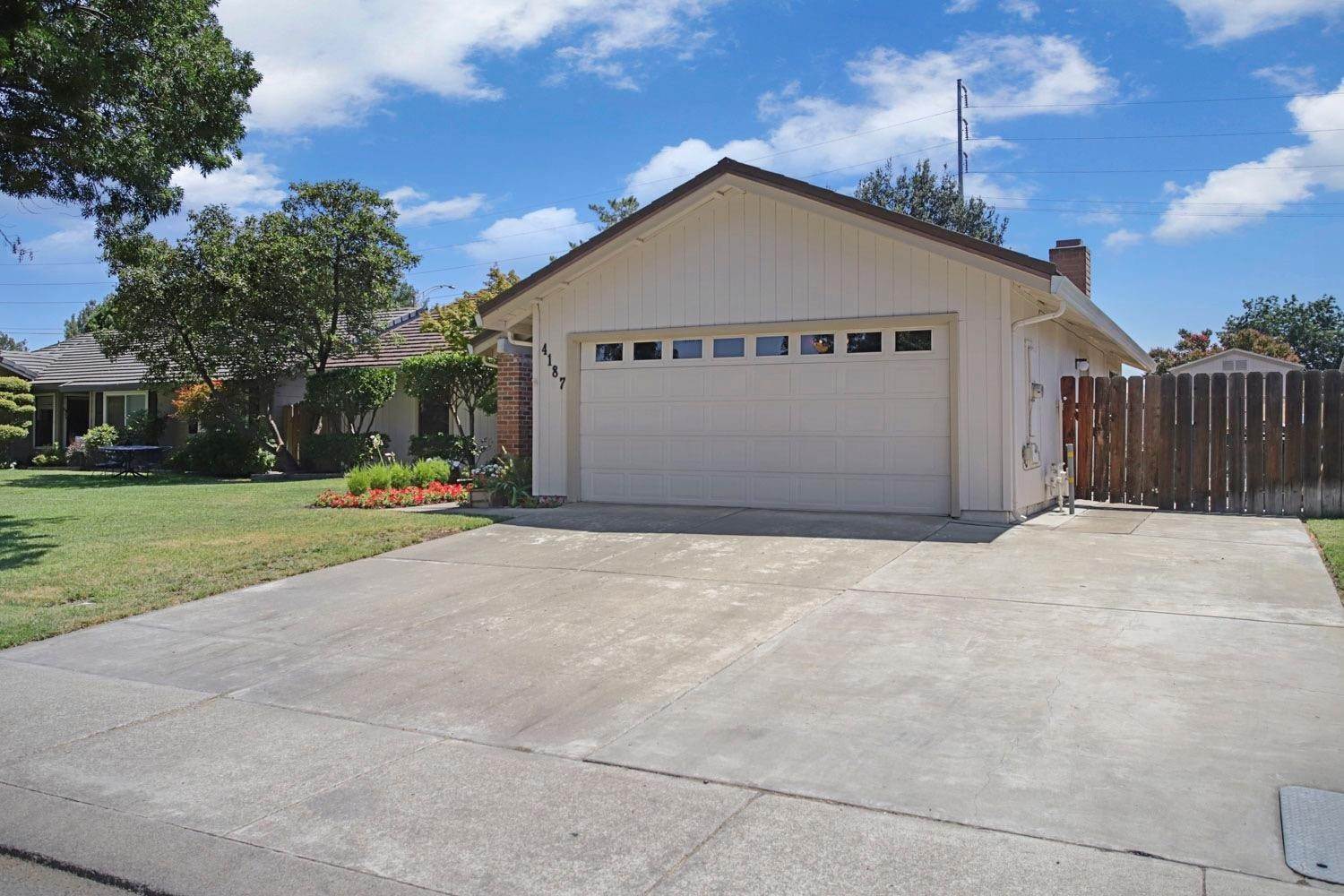 5. Single Family Homes for Active at 4187 Boulder Creek Circle Stockton, California 95219 United States