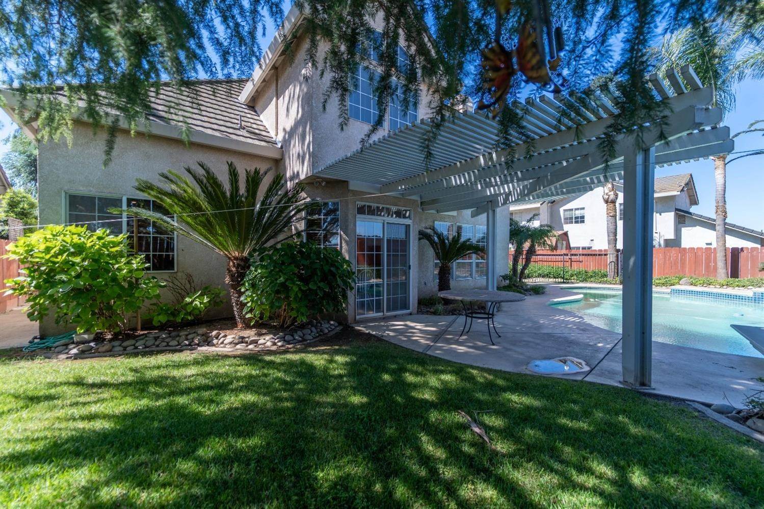 42. Single Family Homes for Active at 439 Helen Drive Ripon, California 95366 United States