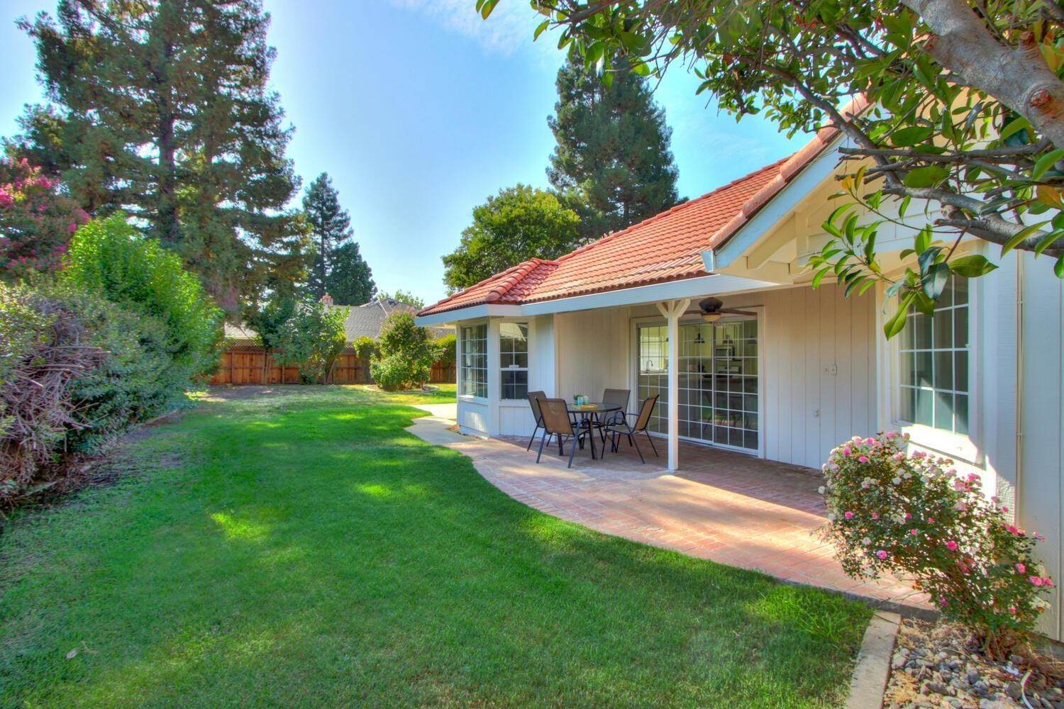 36. Single Family Homes for Active at 3370 Jefferson Avenue Yuba City, California 95993 United States