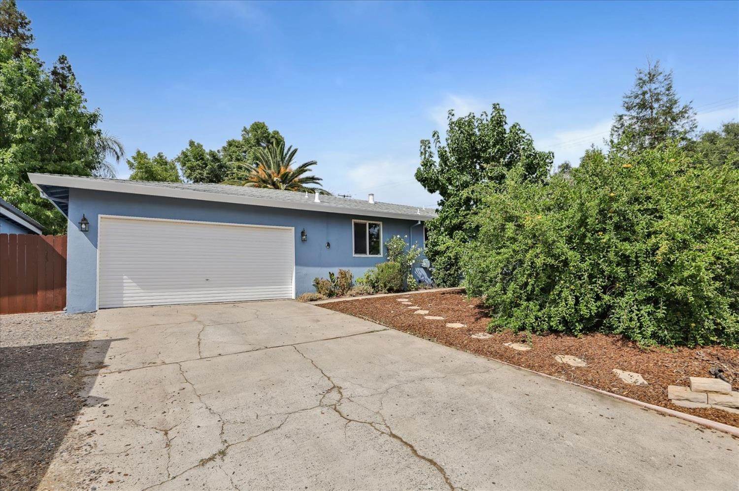 4. Single Family Homes for Active at 8683 Sheraton Drive Fair Oaks, California 95628 United States