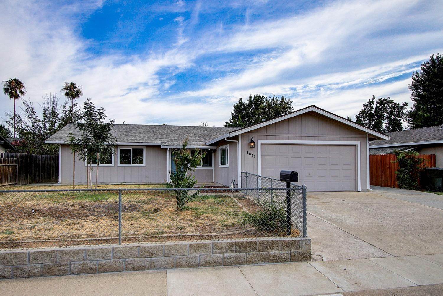 13. Single Family Homes for Active at 1611 Cheryl Court Lincoln, California 95648 United States