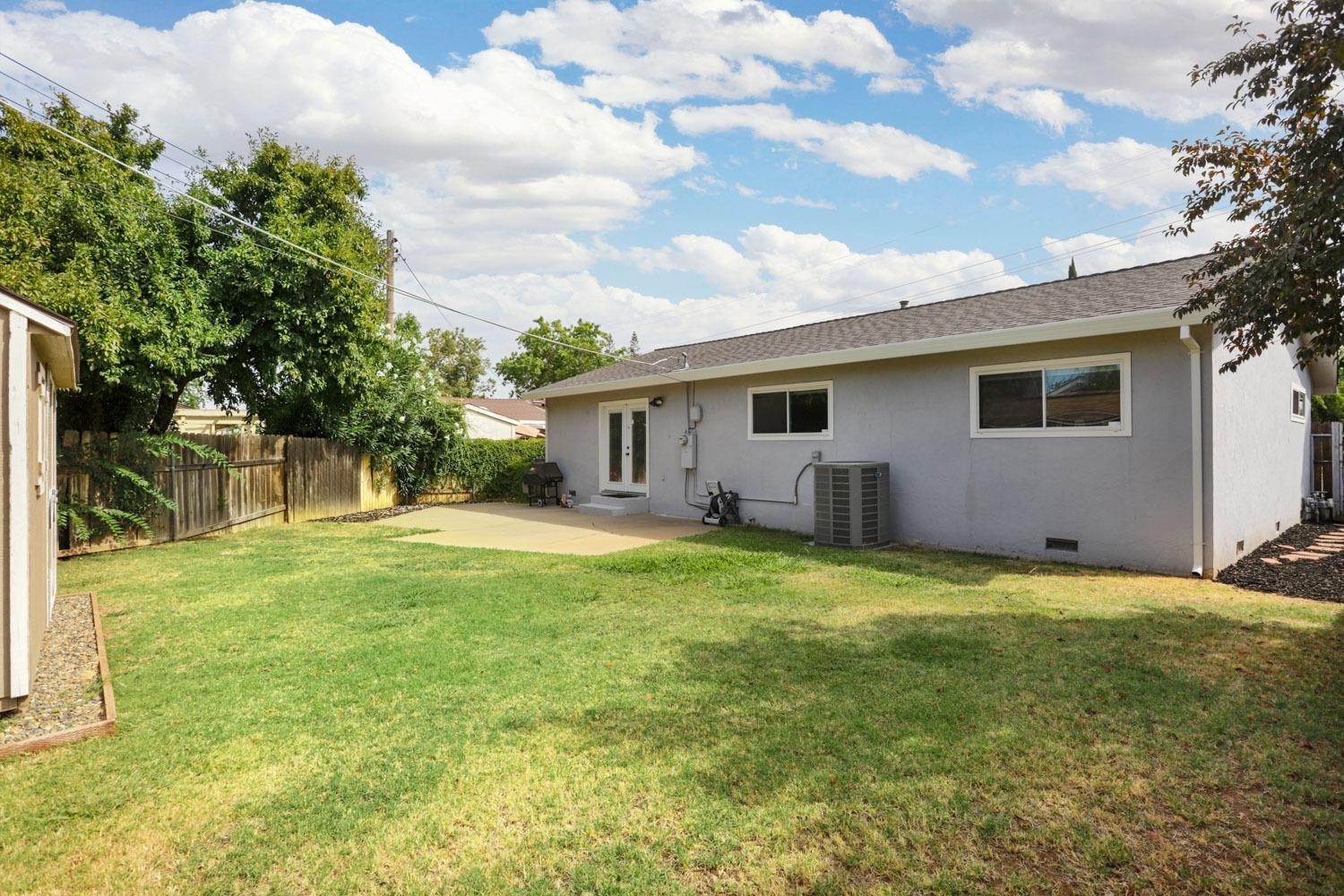 30. Single Family Homes for Active at 2506 Cordova Lane Rancho Cordova, California 95670 United States