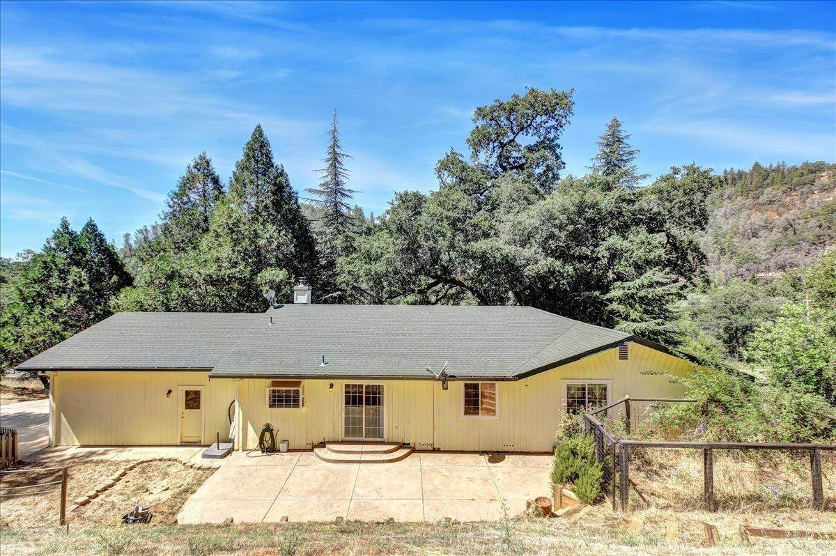 45. Single Family Homes for Active at 16501 Brewer Road Grass Valley, California 95949 United States